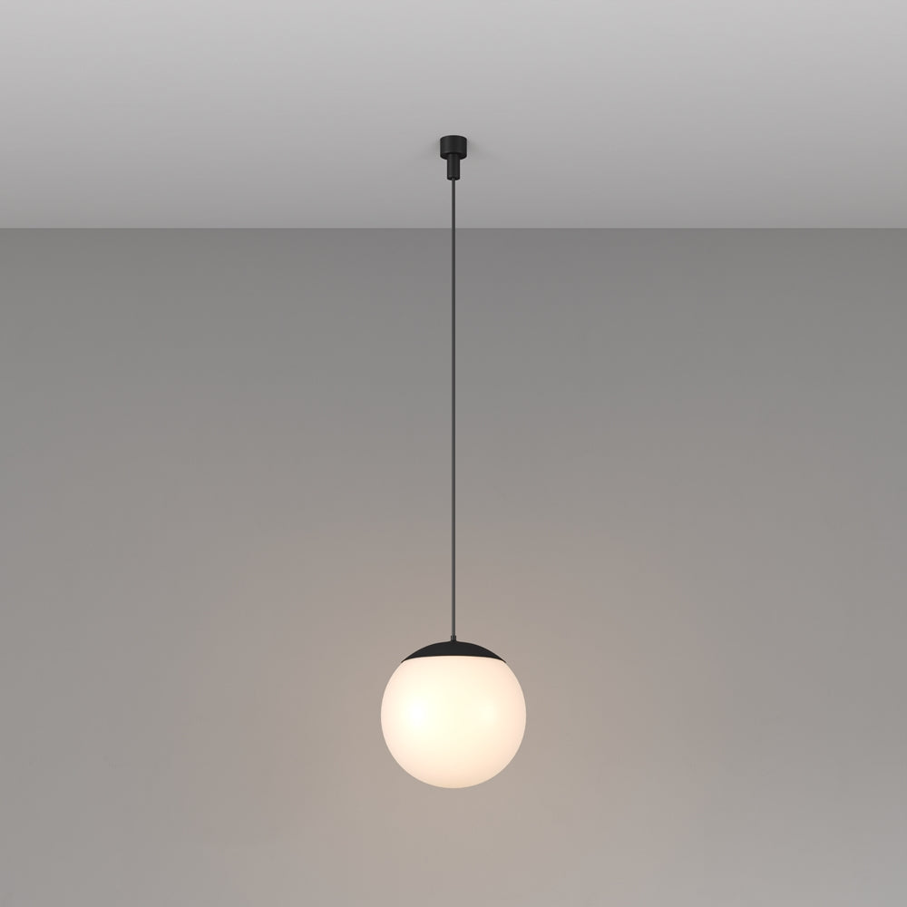 Spot Salon | Luna