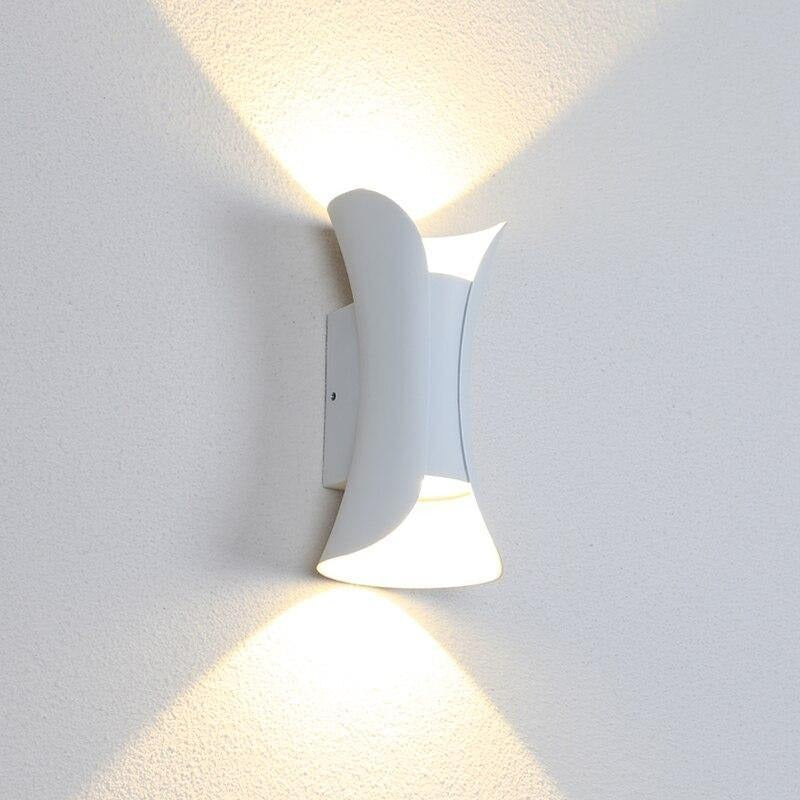 luminaire-exterieur-design-haut-de-gamme-blanc